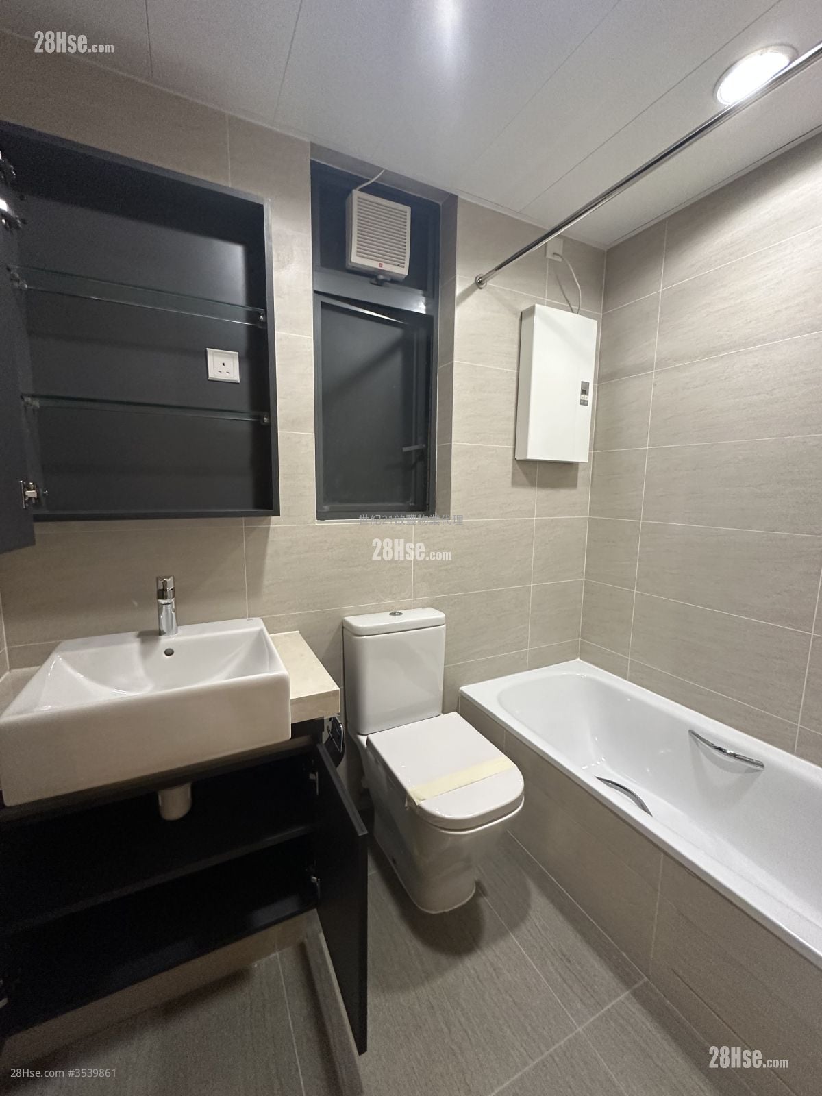 焕然壹居 租盘 3 房 , 2 浴室 657 平方尺