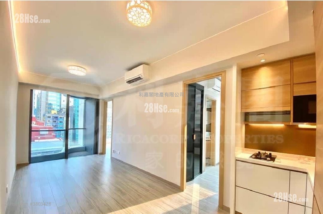 Arbour Sell 2 Bedrooms , 2 Bathrooms 511 ft²