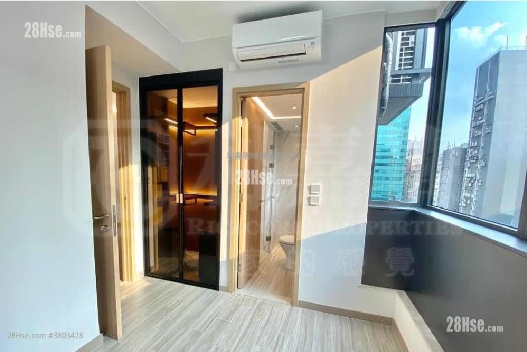 Arbour Sell 2 Bedrooms , 2 Bathrooms 511 ft²