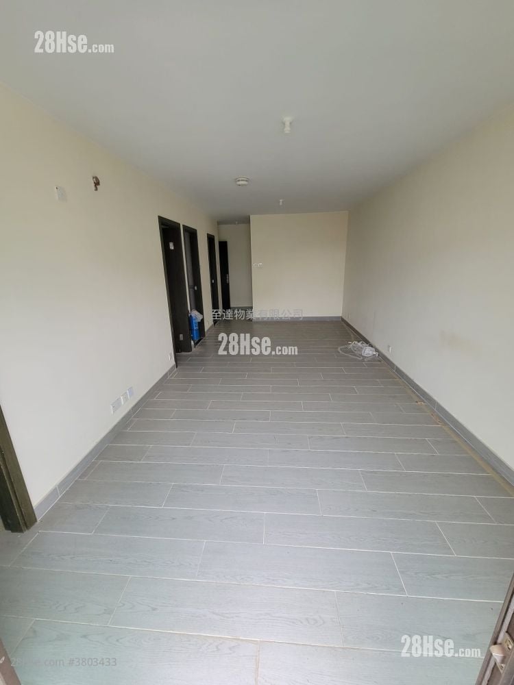 村屋 售盘 3 房 , 2 浴室 700 平方尺