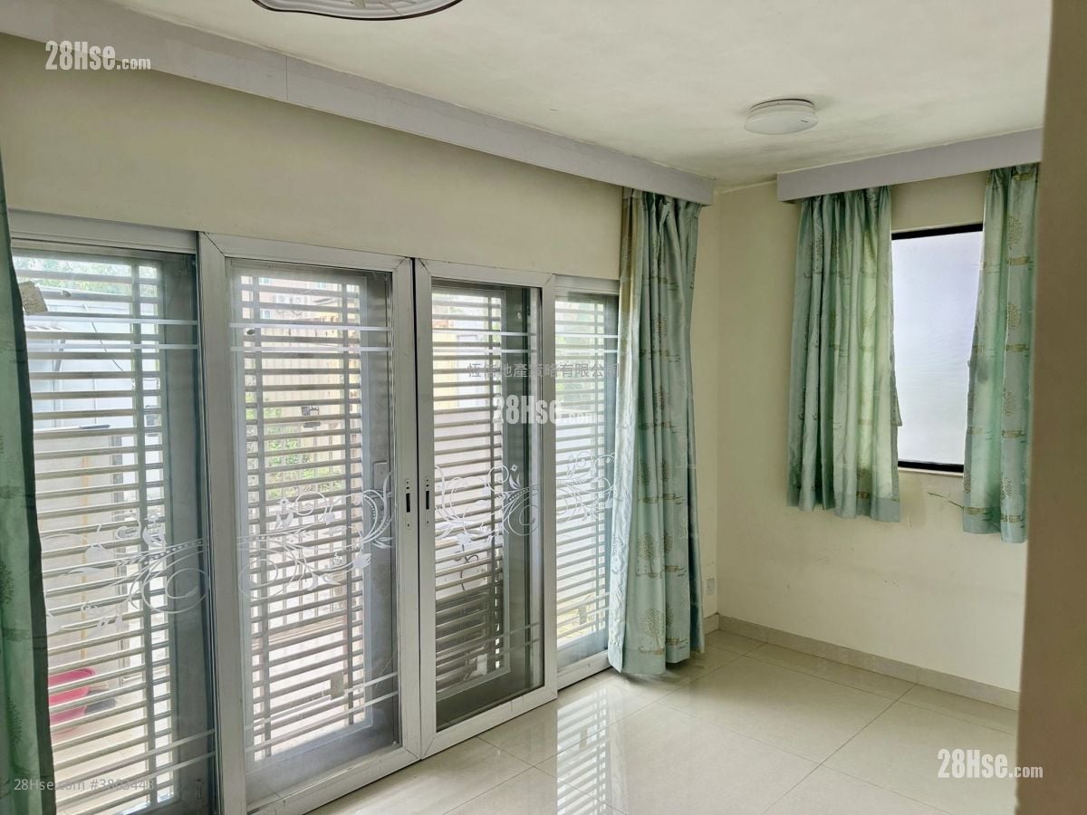 Village Rental 3 Bedrooms , 1 Bathroom 630 ft²