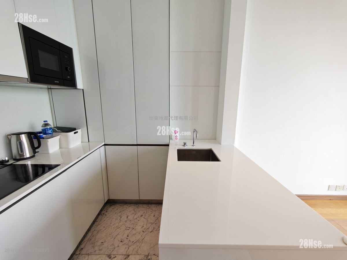 The Gloucester Rental 1 Bedroom , 1 Bathroom 342 ft²