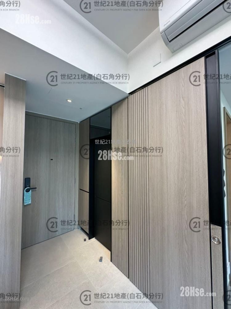 Silicon Hill Sell 301 ft²