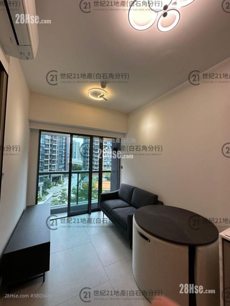 Silicon Hill Sell 301 ft²