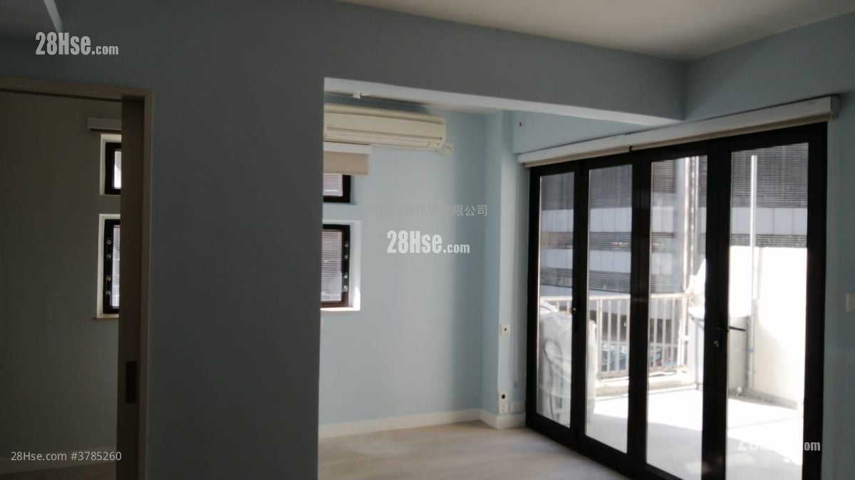 Lok Sing Centre Sell 2 Bedrooms , 1 Bathroom 343 ft²