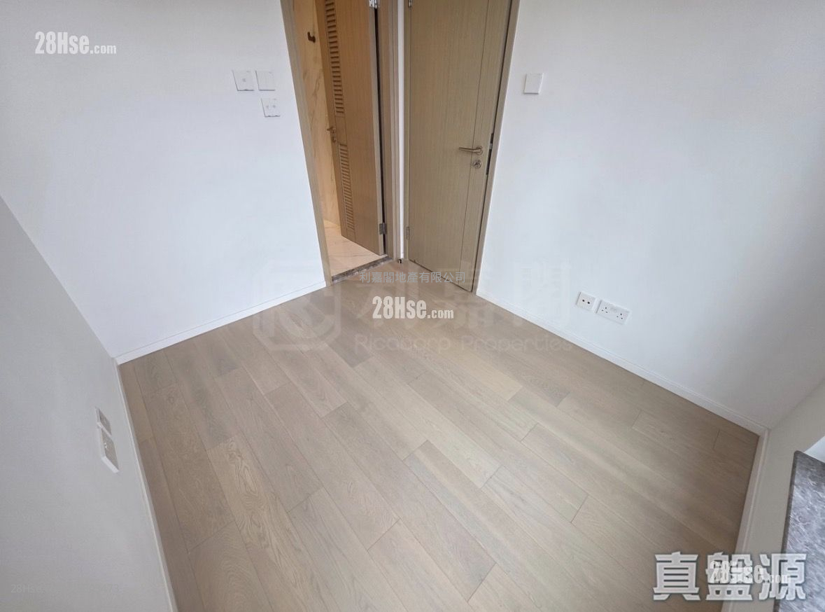 Double Coast 售盘 1 房 325 平方尺