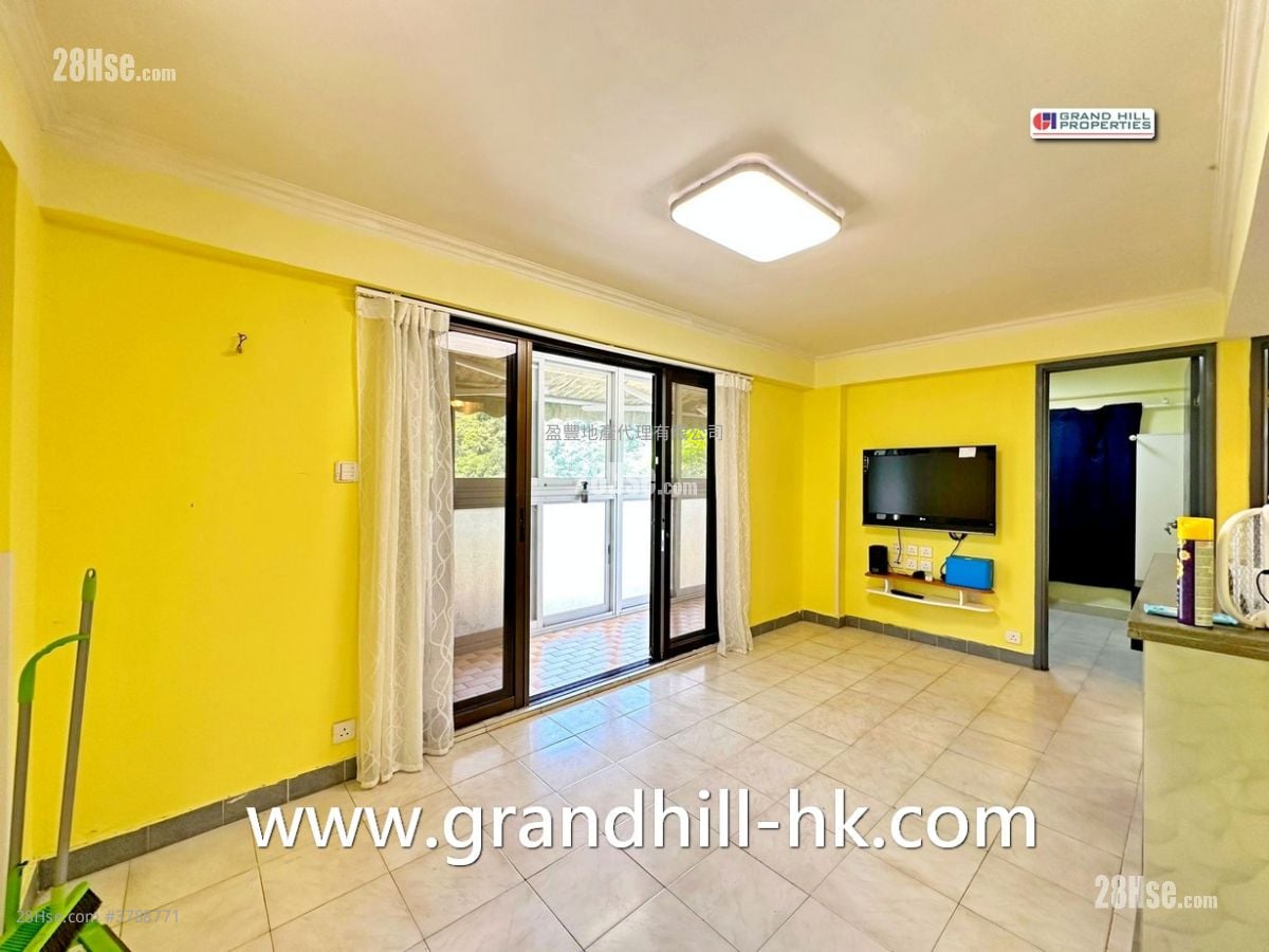 村屋 售盘 2 房 , 1 浴室