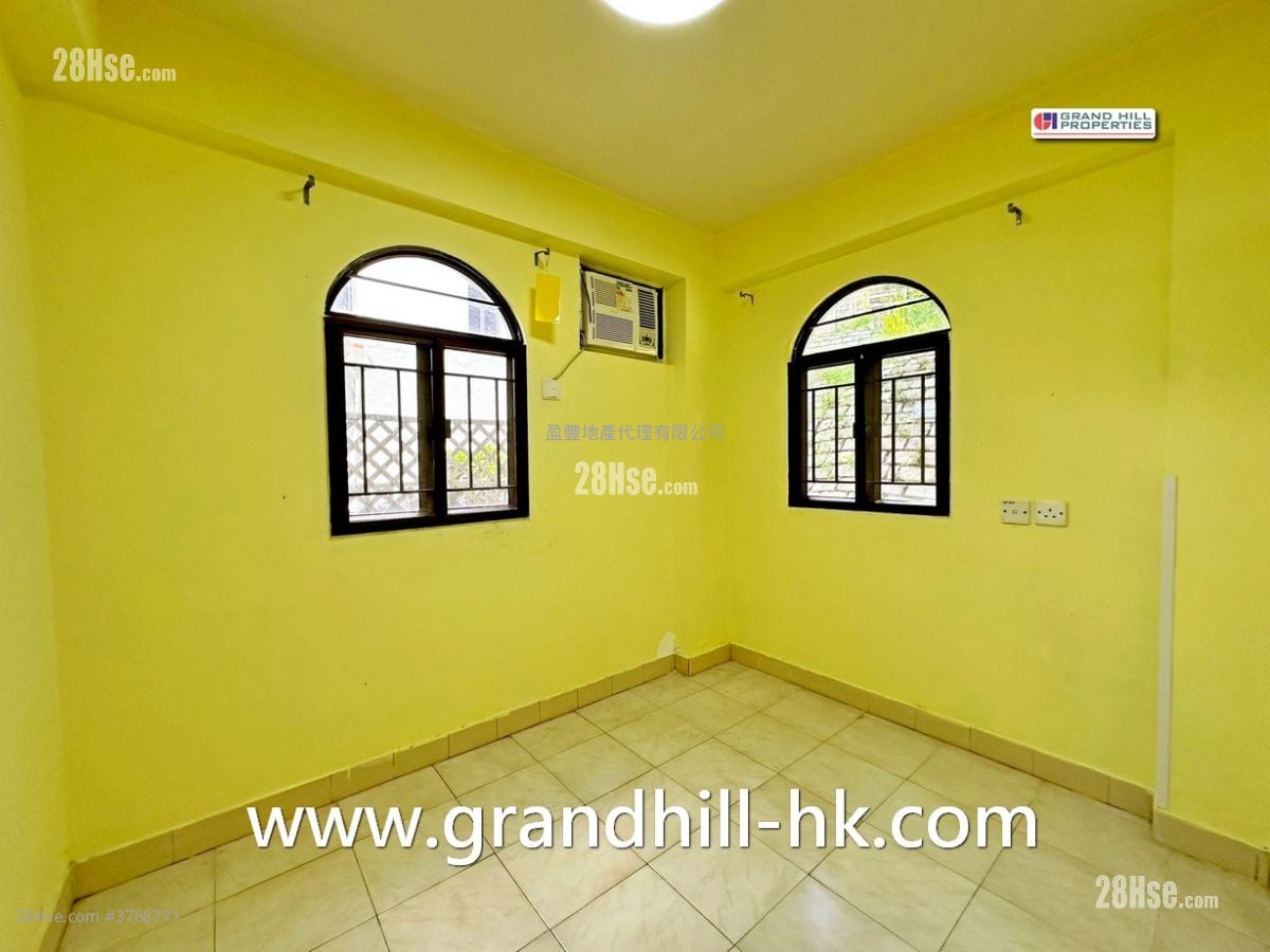 村屋 售盘 2 房 , 1 浴室