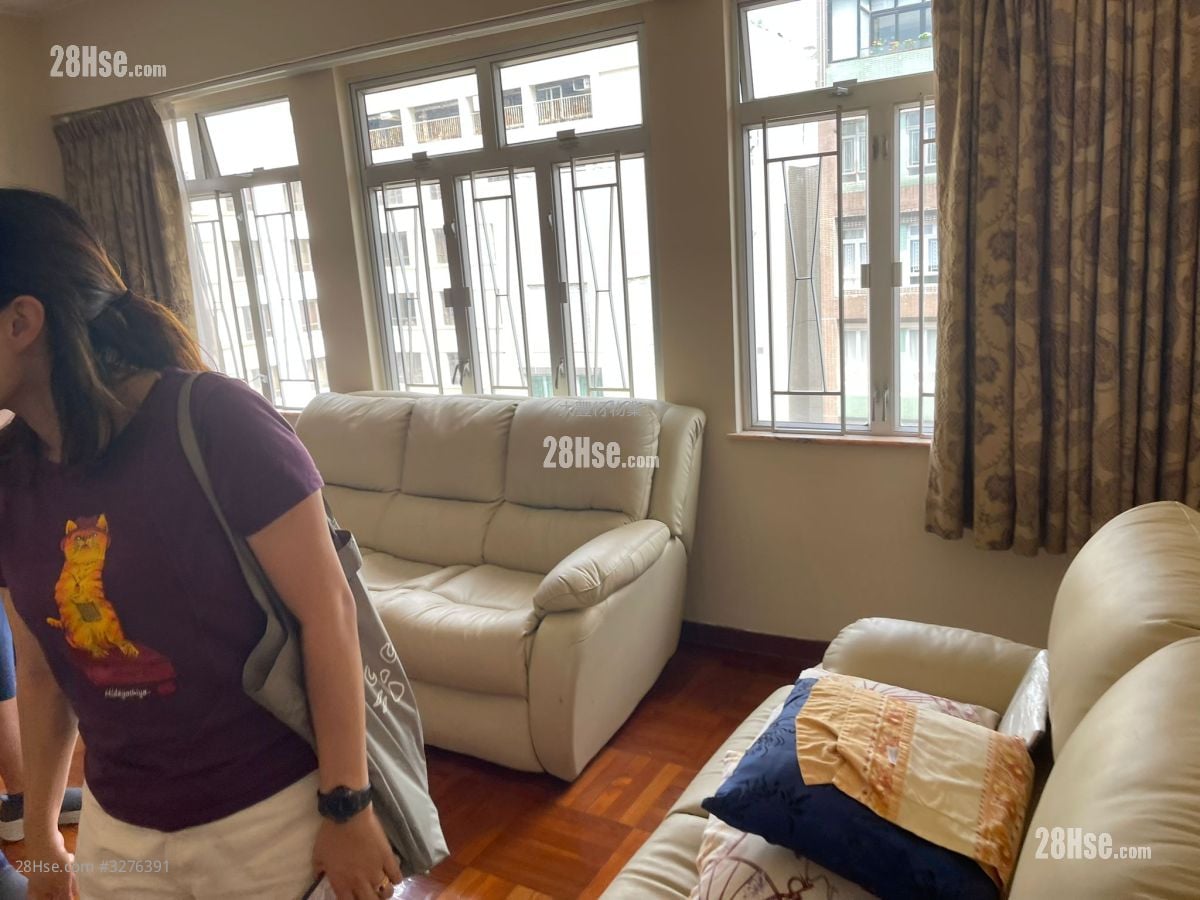 Wing Ying Mansion Sell 3 Bedrooms , 2 Bathrooms 996 ft²