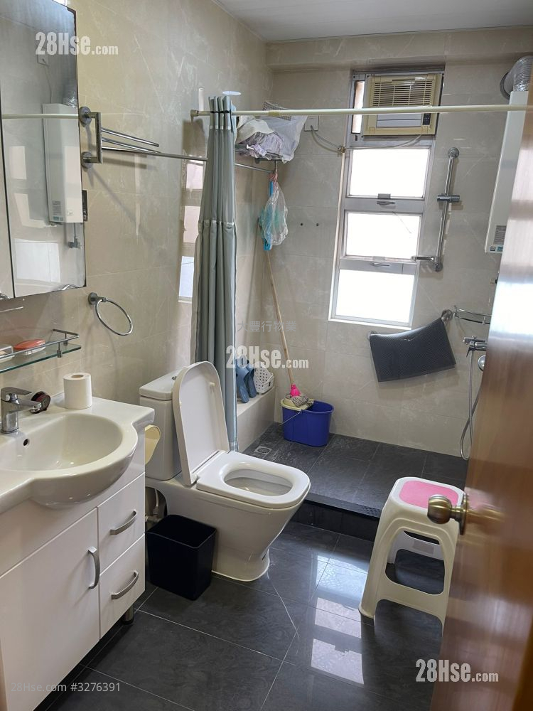 Wing Ying Mansion Sell 3 Bedrooms , 2 Bathrooms 996 ft²