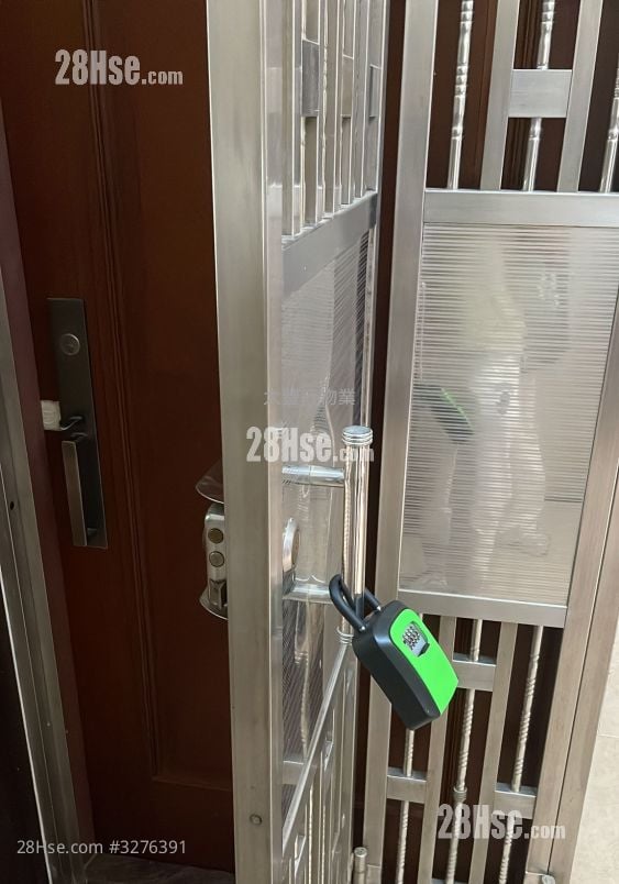 Wing Ying Mansion Sell 3 Bedrooms , 2 Bathrooms 996 ft²