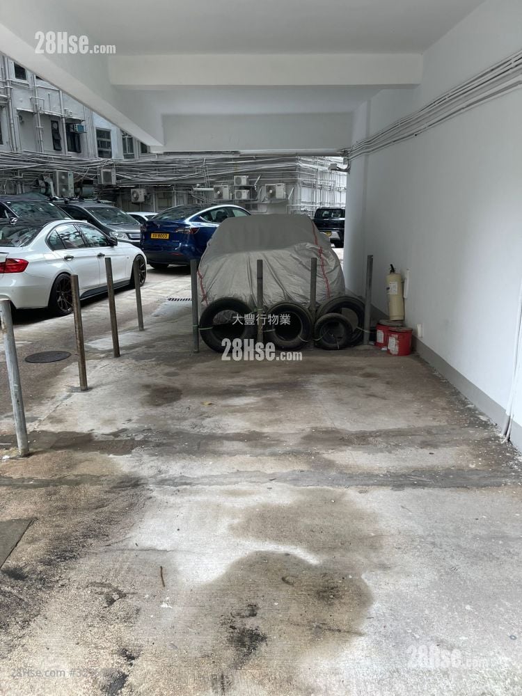 Wing Ying Mansion Sell 3 Bedrooms , 2 Bathrooms 996 ft²