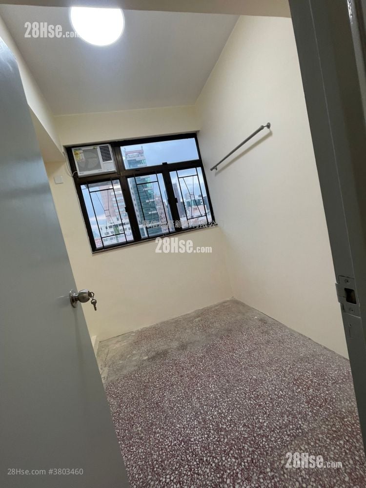 月圆大厦 租盘 2 房 , 1 浴室 295 平方尺