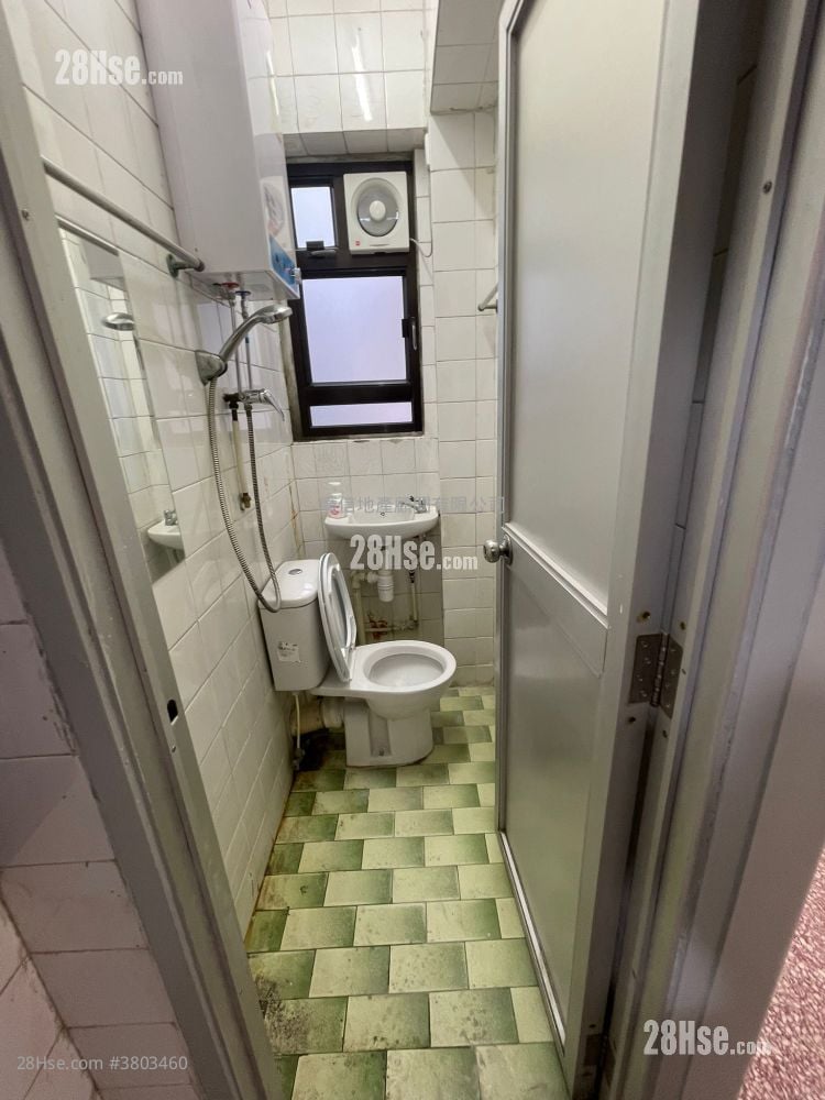 月圆大厦 租盘 2 房 , 1 浴室 295 平方尺