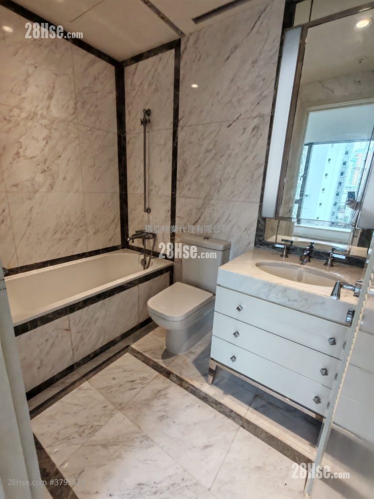 Kensington Hill 售盘 3 房 , 2 浴室 865 平方尺