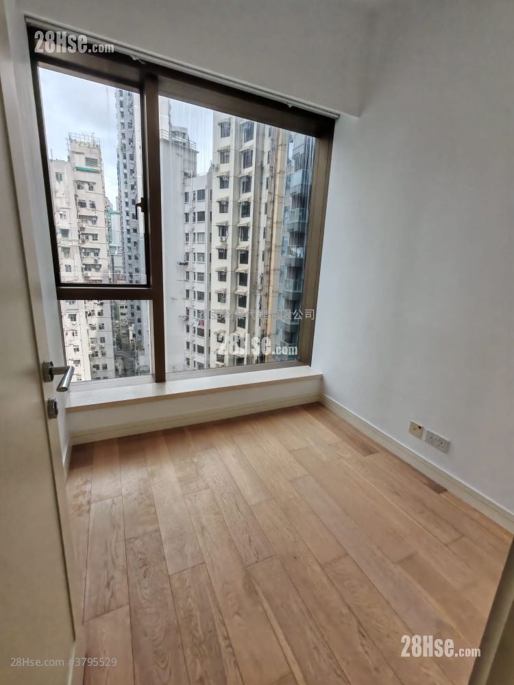 Kensington Hill 售盘 3 房 , 2 浴室 865 平方尺