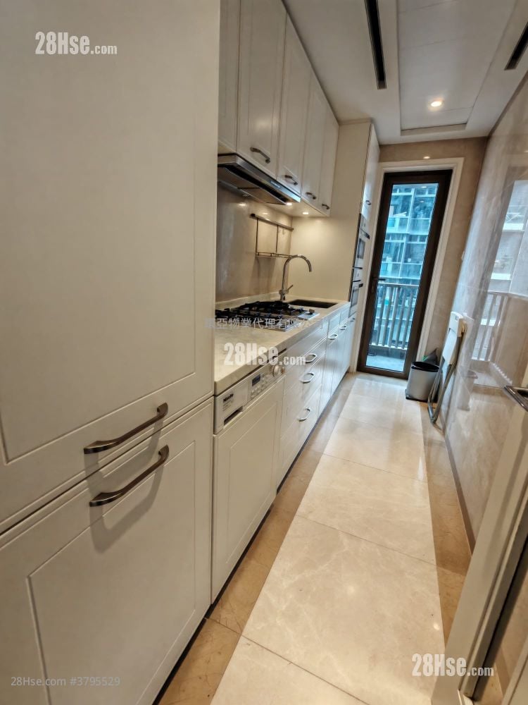 Kensington Hill 售盘 3 房 , 2 浴室 865 平方尺