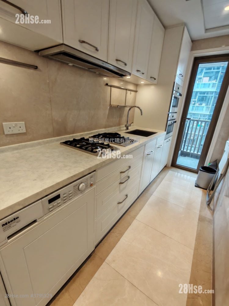 Kensington Hill 售盘 3 房 , 2 浴室 865 平方尺