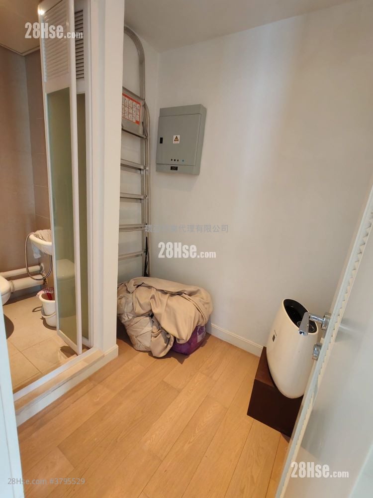 Kensington Hill 售盘 3 房 , 2 浴室 865 平方尺