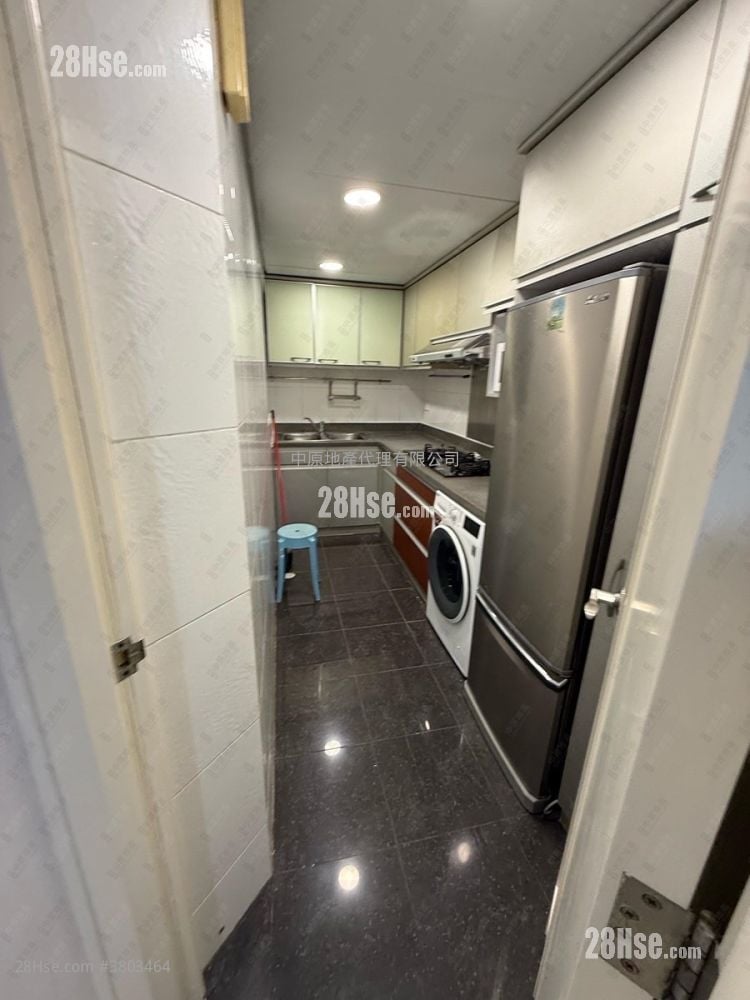 Tseung Kwan O Plaza Sell 3 Bedrooms , 1 Bathroom 530 ft²