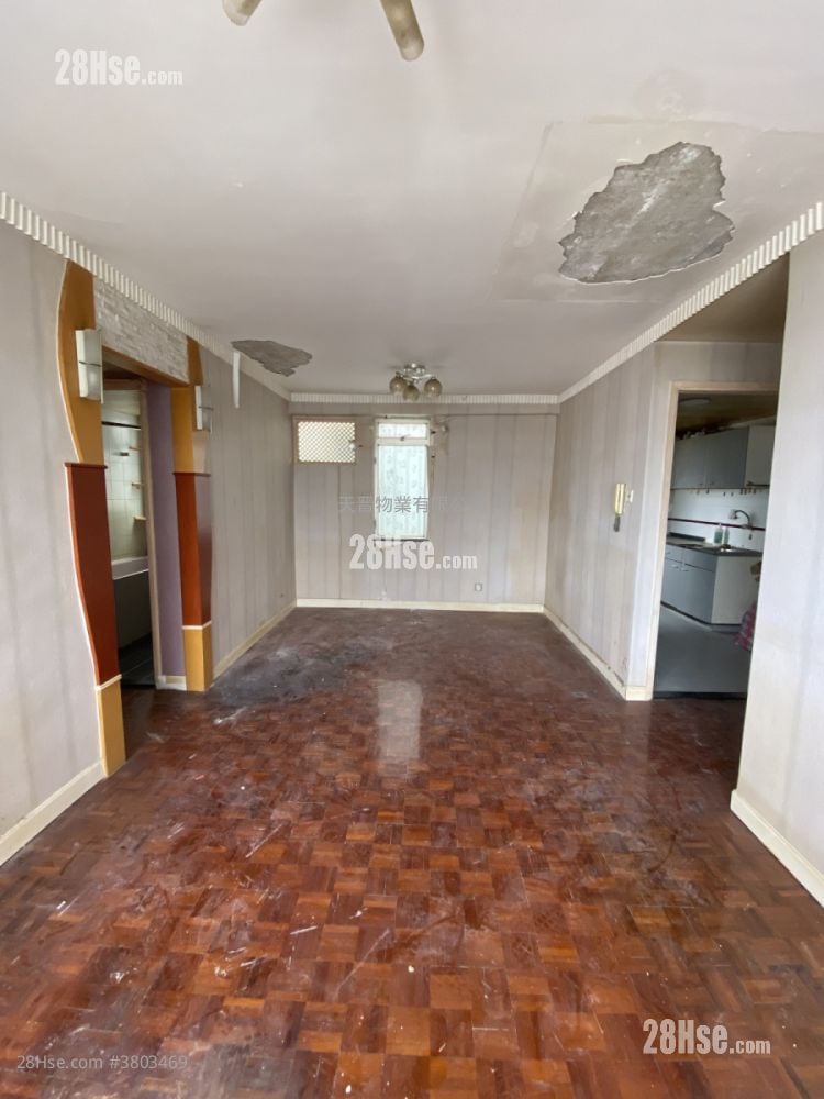 Ka Wai Chuen Sell 3 Bedrooms , 2 Bathrooms 670 ft²