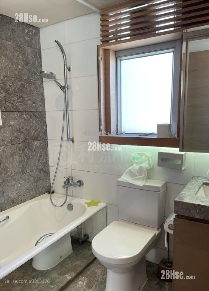 Florient Rise Sell 3 Bedrooms , 2 Bathrooms 643 ft²