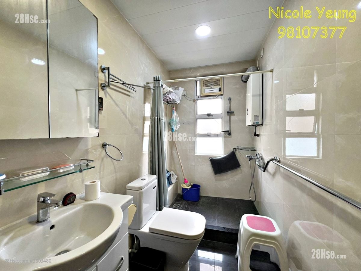 Wing Ying Mansion Sell 3 Bedrooms , 2 Bathrooms 996 ft²