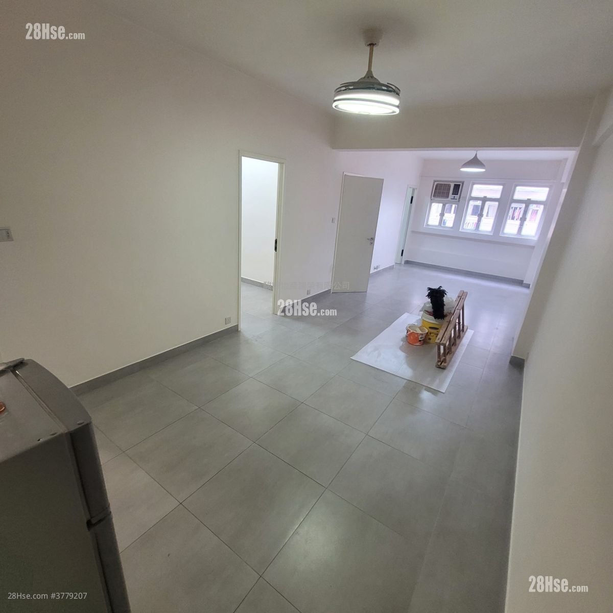 Man Yiu Building Rental 3 Bedrooms , 1 Bathroom 665 ft²
