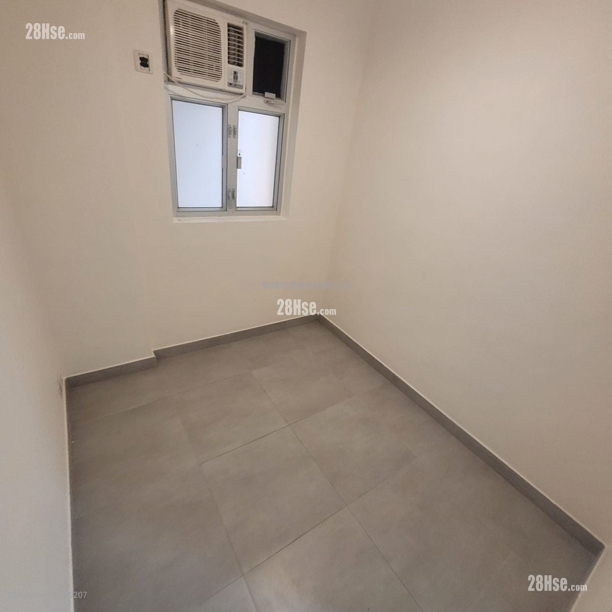 Man Yiu Building Rental 3 Bedrooms , 1 Bathroom 665 ft²