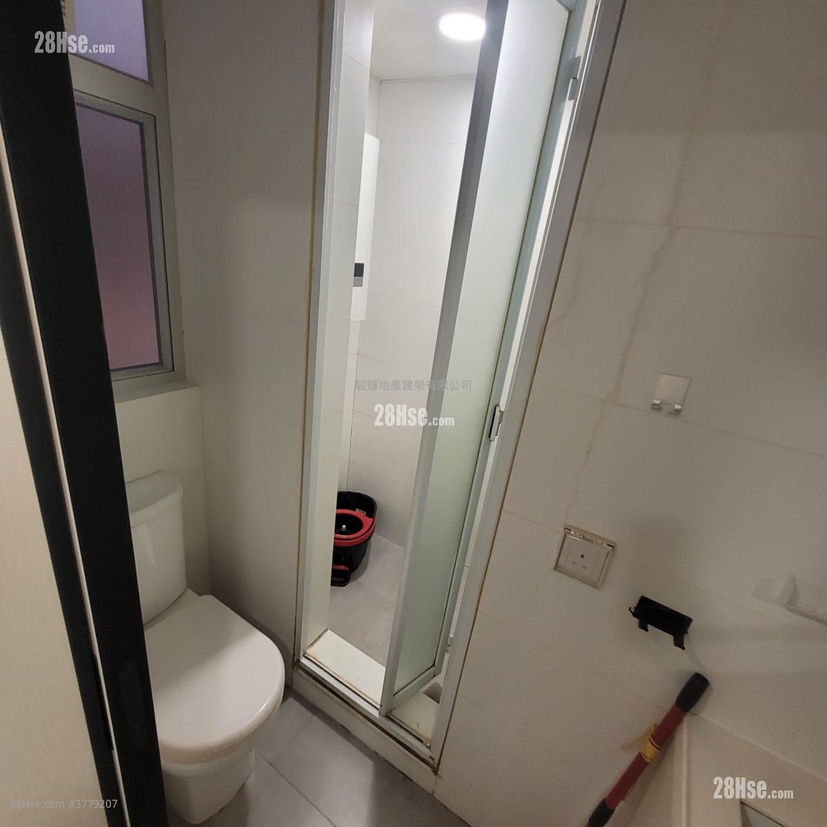 Man Yiu Building Rental 3 Bedrooms , 1 Bathroom 665 ft²