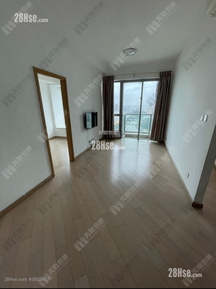 Century Gateway Sell 3 Bedrooms , 2 Bathrooms 718 ft²