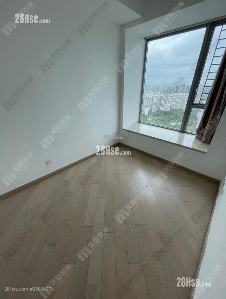 Century Gateway Sell 3 Bedrooms , 2 Bathrooms 718 ft²