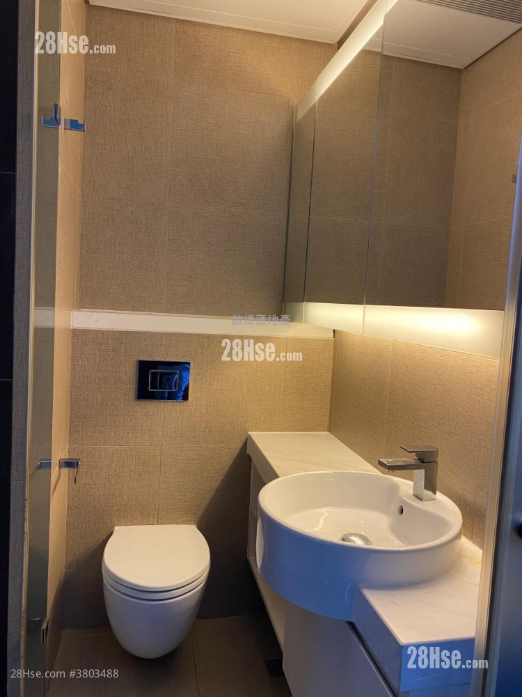 Queen's Cube Rental Studio , 1 Bathroom 289 ft²