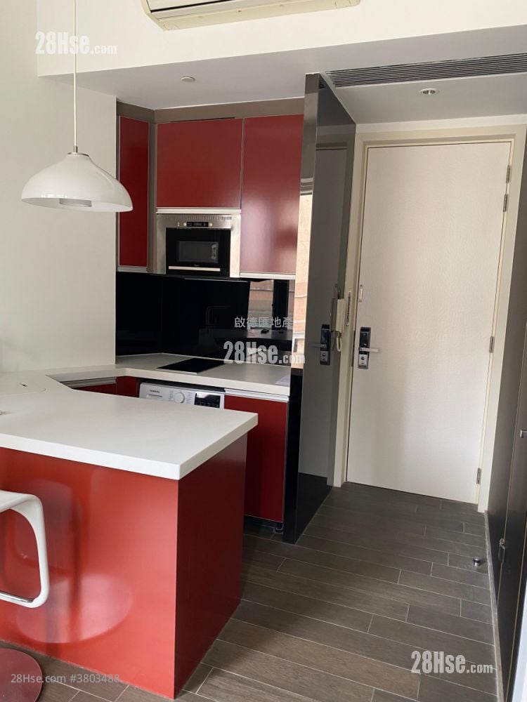 Queen's Cube Rental Studio , 1 Bathroom 289 ft²