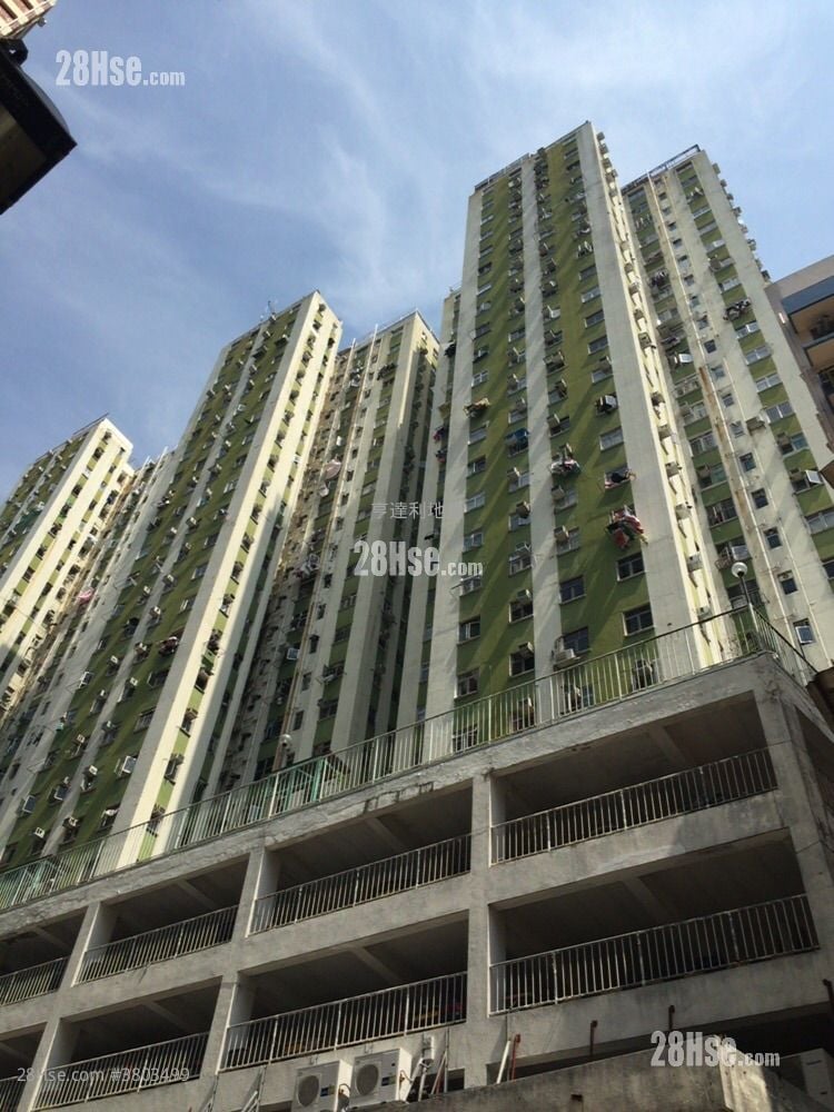 Eastway Towers Sell 2 Bedrooms , 1 Bathroom 471 ft²
