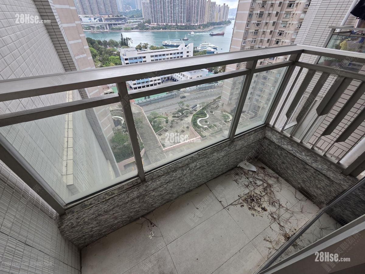 环宇海湾 售盘 3 房 , 2 浴室 713 平方尺