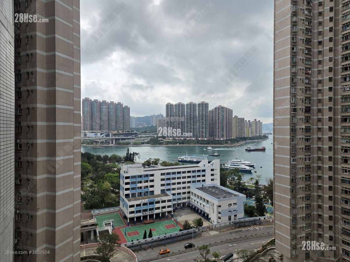 环宇海湾 售盘 3 房 , 2 浴室 713 平方尺