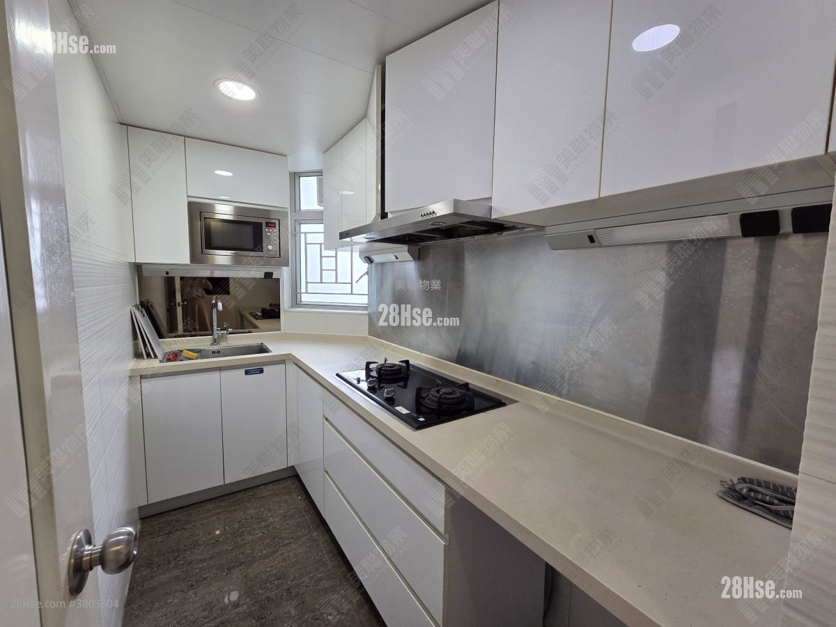 环宇海湾 售盘 3 房 , 2 浴室 713 平方尺