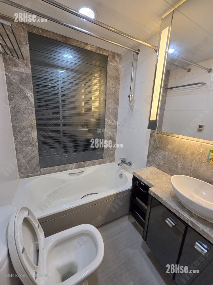 环宇海湾 售盘 3 房 , 2 浴室 713 平方尺