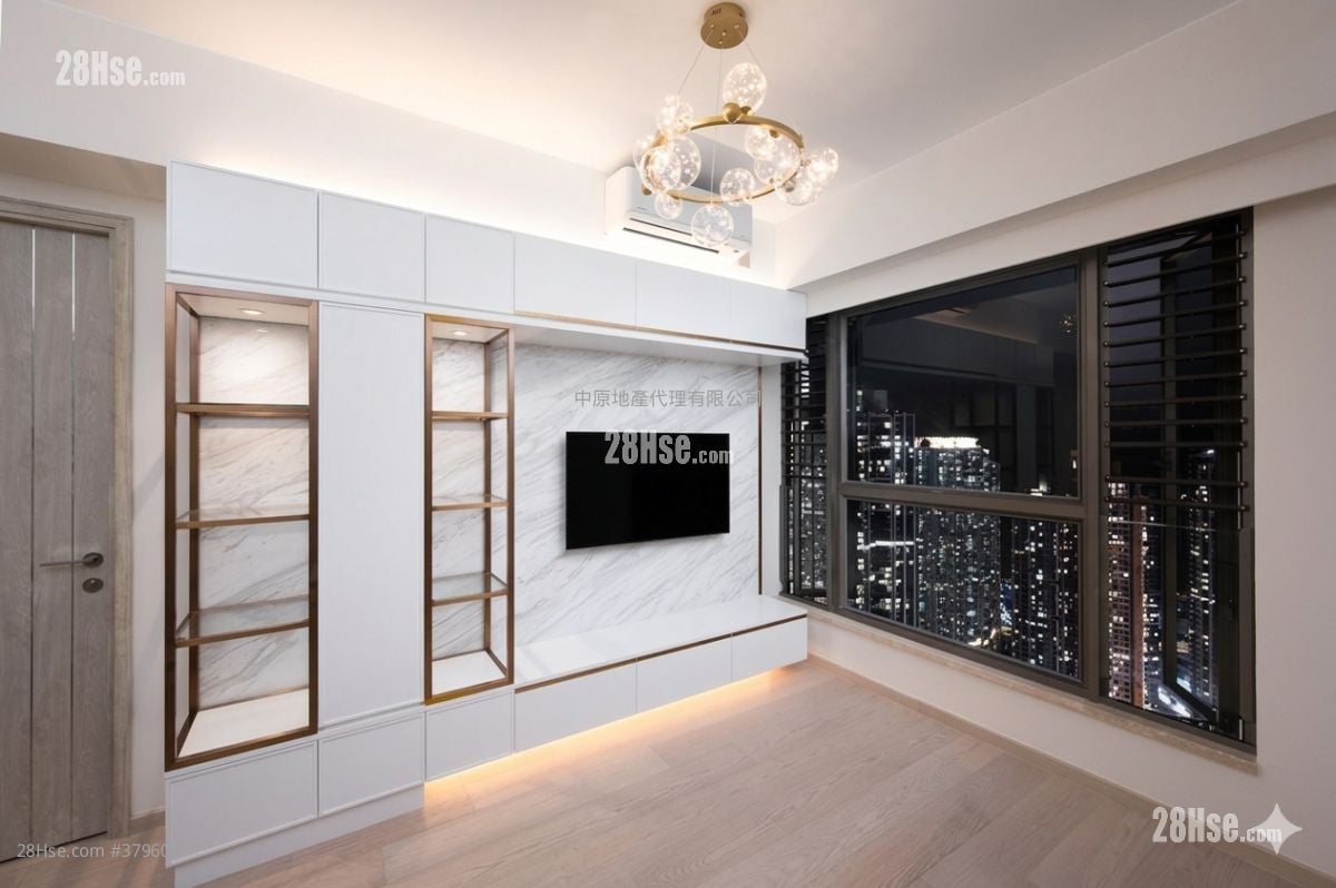 Sea To Sky Sell 2 Bedrooms , 1 Bathroom 473 ft²