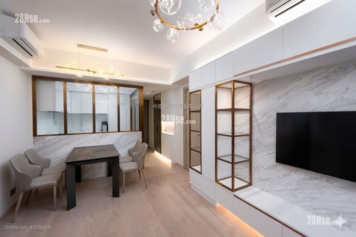 Sea To Sky Sell 2 Bedrooms , 1 Bathroom 473 ft²