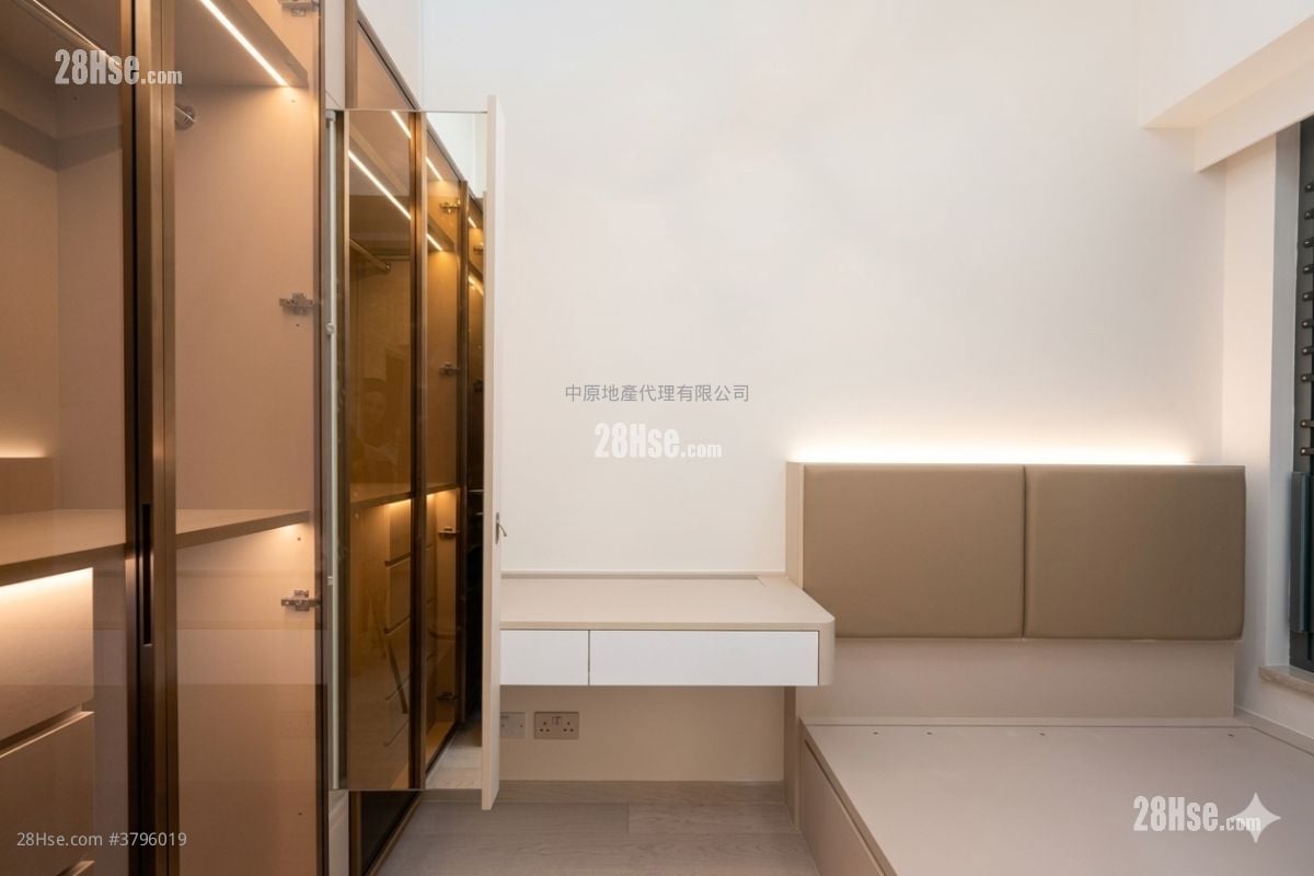 Sea To Sky Sell 2 Bedrooms , 1 Bathroom 473 ft²