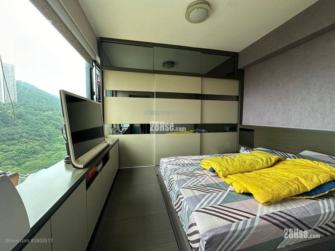 Mount Haven Sell 3 Bedrooms , 2 Bathrooms 755 ft²