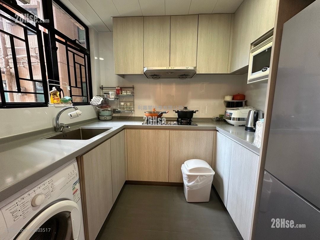 Mount Haven Sell 3 Bedrooms , 2 Bathrooms 755 ft²