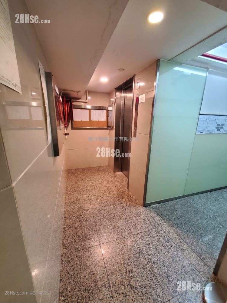 人人大廈 租盤 開放式間隔 , 1 廁所 392 平方呎