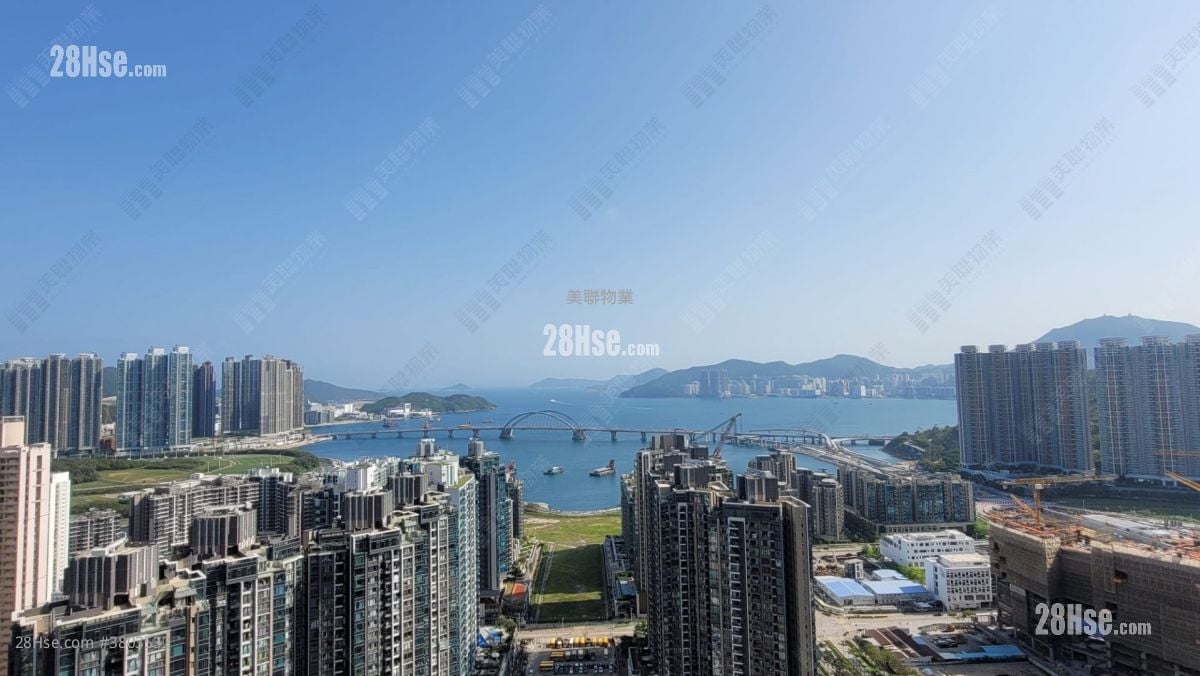 The Wings Rental 3 Bedrooms , 2 Bathrooms 892 ft²