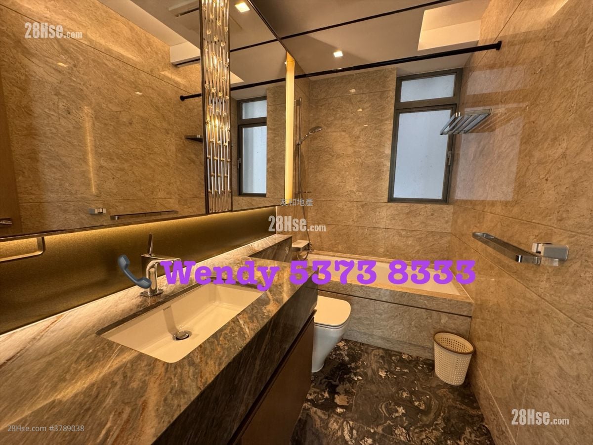 Cristallo Rental 4 Bedrooms , 3 Bathrooms 1,304 ft²