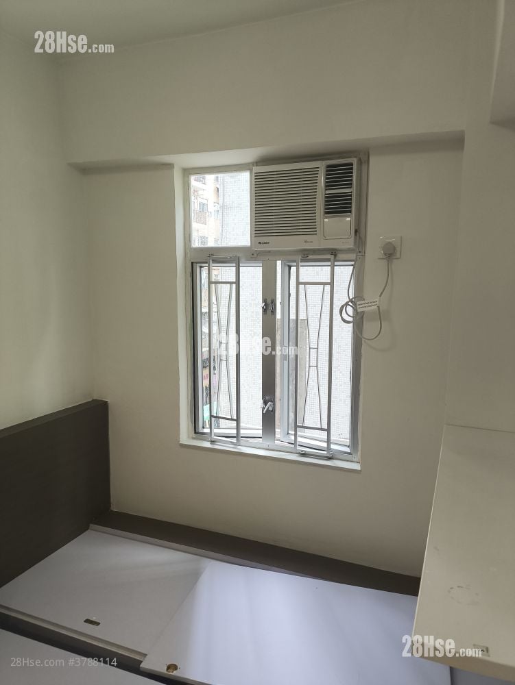 唐楼 租盘 1 房 , 1 浴室 100 平方尺