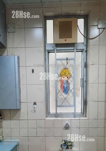 Kam Tai Court Sell 3 Bedrooms , 2 Bathrooms