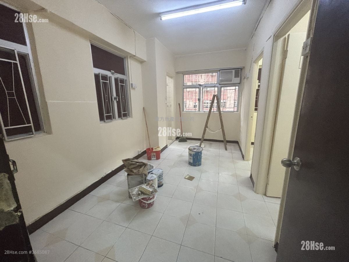 Honour Building Rental 2 Bedrooms , 1 Bathroom 287 ft²